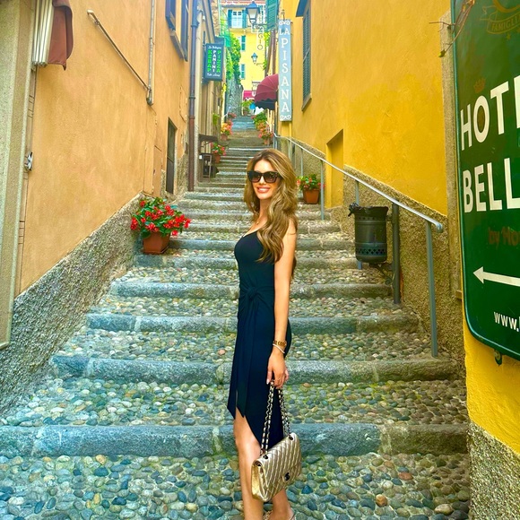 Meet your Posher, Sabrina - Picture 1 of 4